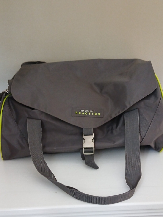 Kenneth Cole Reaction Other - Kenneth Cole Reaction Black Duffel Bag